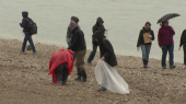 Alverno College students and staff clean up South Shore Beach